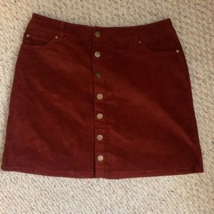 Skirt with buttons front